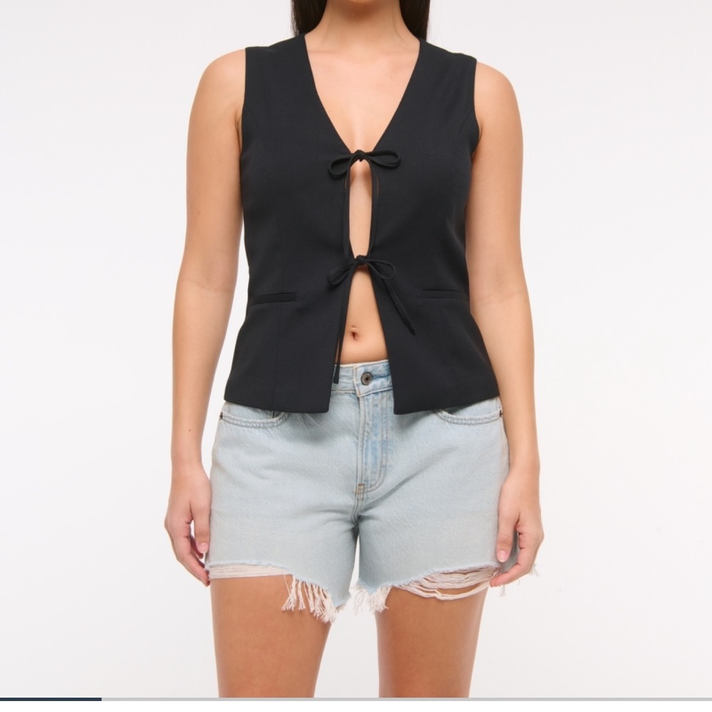 ABERCROMBIE shorts - Picture 2 of 7